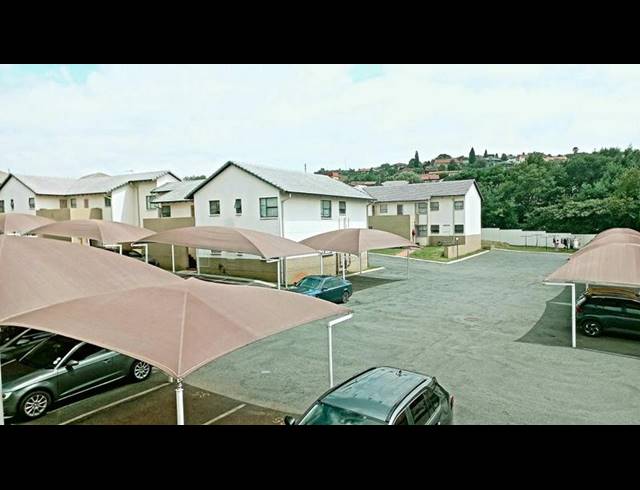 3 BEDROOM TOWNHOUSE FOR SALE IN OAKDENE